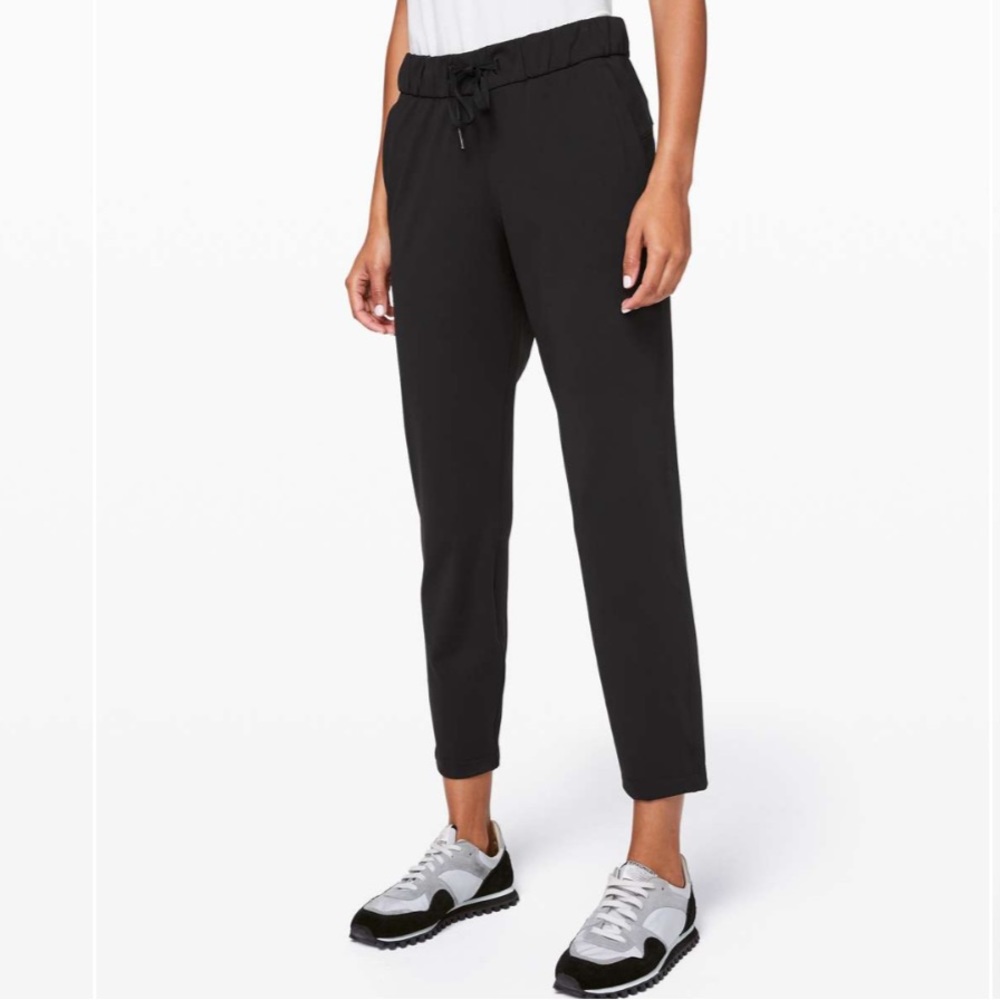 Lululemon Black On The Fly 7/8 Cropped Drawstring Elastic Waist Pockets Pants 6